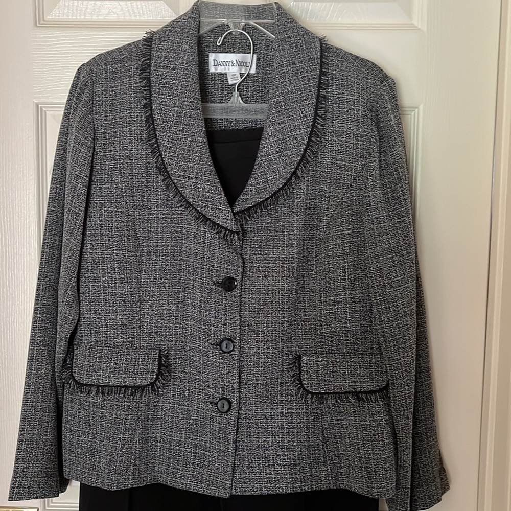 JACKET/PANT SET DANNY & NICOLE